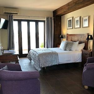 Hostal Avalon